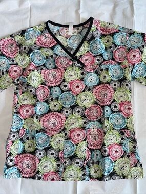 Woman’s Scrub Top M
